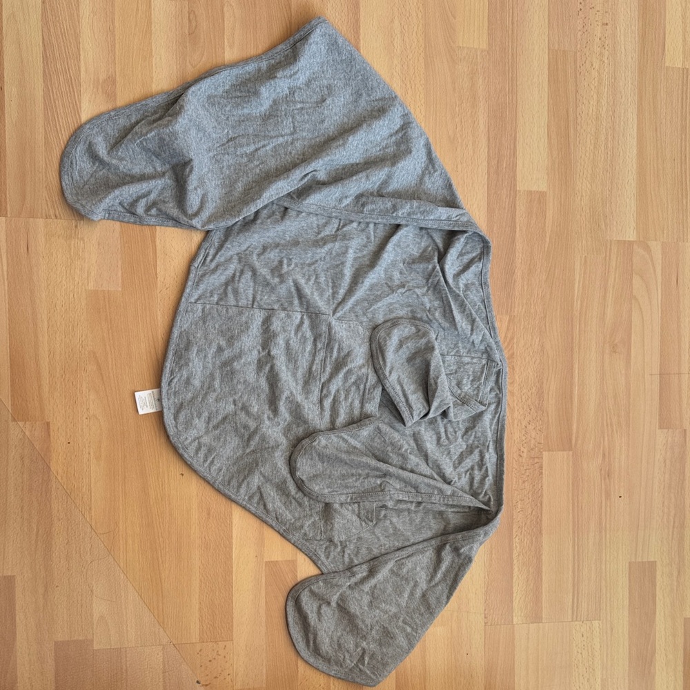 Miracle blanket swaddle wrap